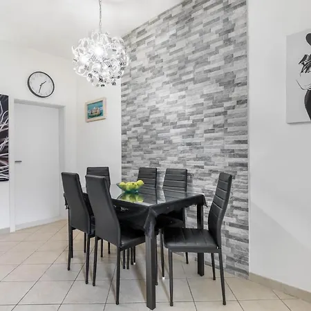 New Dragi Apartment